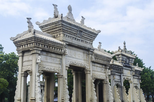 珠海梅溪牌坊各个经典,建筑十分大气,很有看点