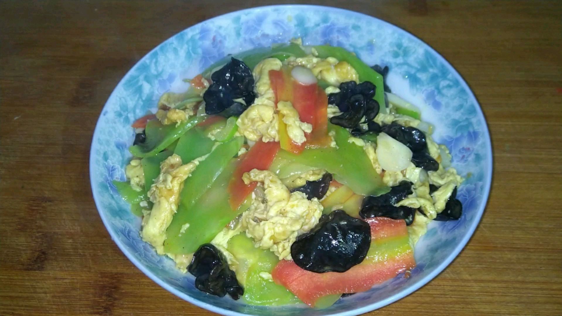 青笋炒鸡蛋,简单美味纯干货!