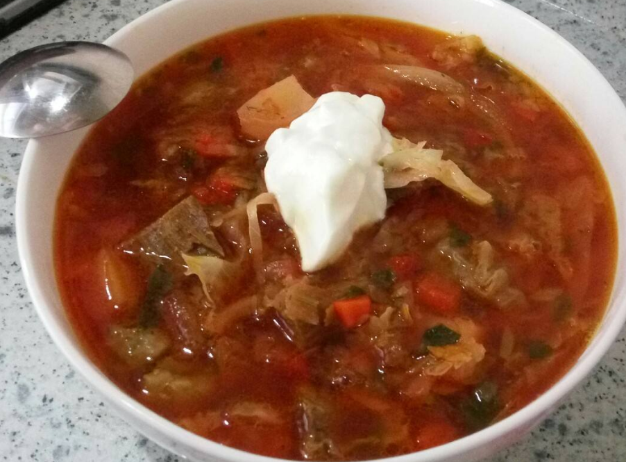 都说俄罗斯人虎背熊腰,看看他们每天吃的什么,心里就有答案了