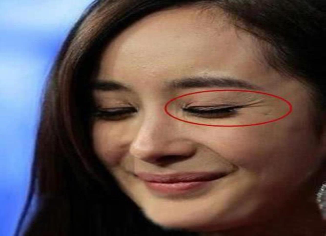 看到杨幂素颜照惊呆了,皱纹加痘痘,还是我们认识的大美女幂幂吗
