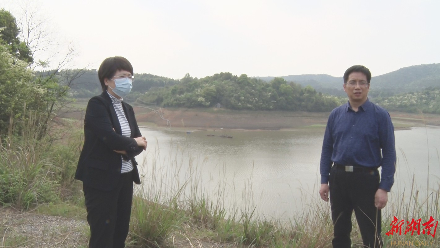 蒋颖群调研防汛抗旱工作