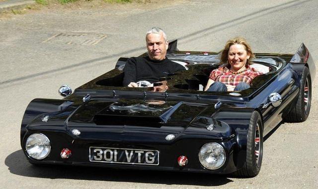 全球最矮的车,不到收费栏杆高只能半躺着开,时速却达160公里