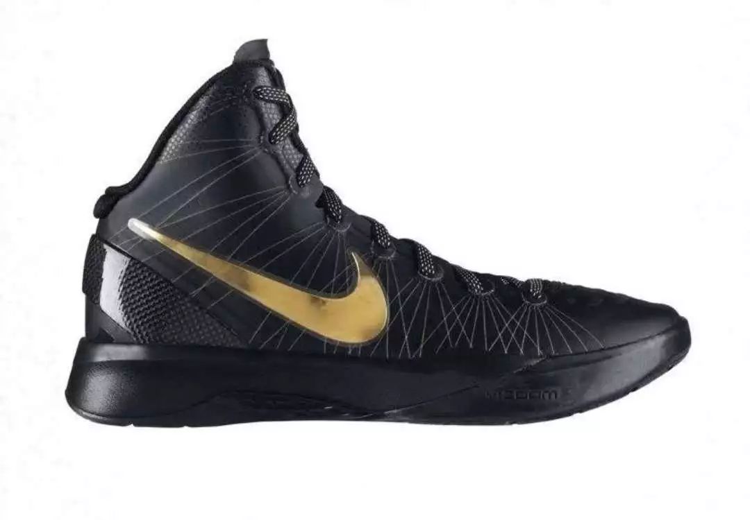 nikehyperdunk系列终结!这双陪伴无数人十年的实战利器才叫青春