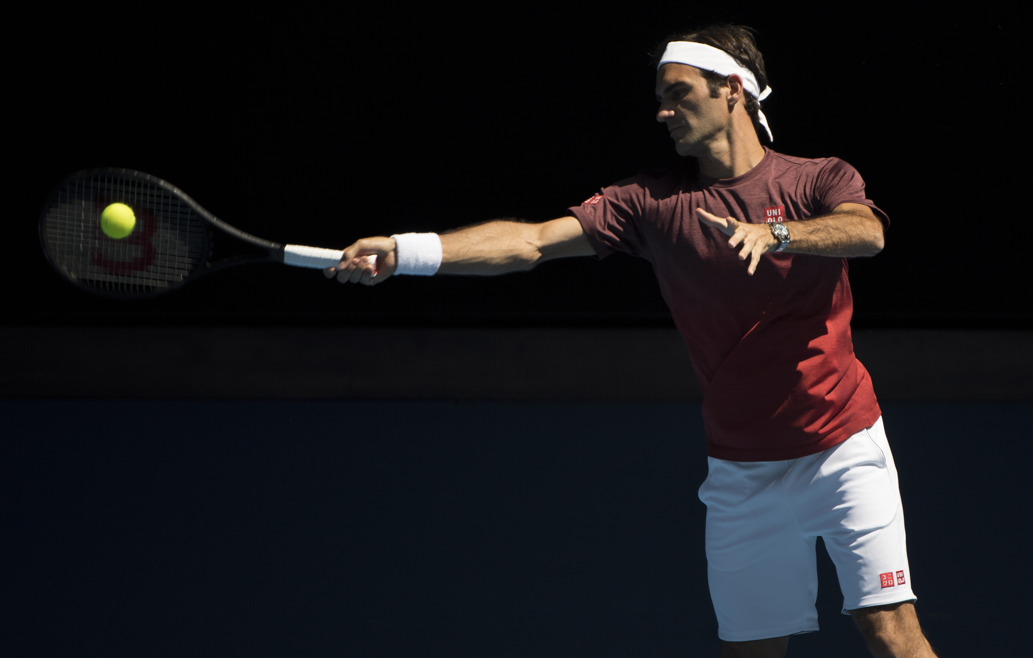 网球——澳网:瑞士选手费德勒备战