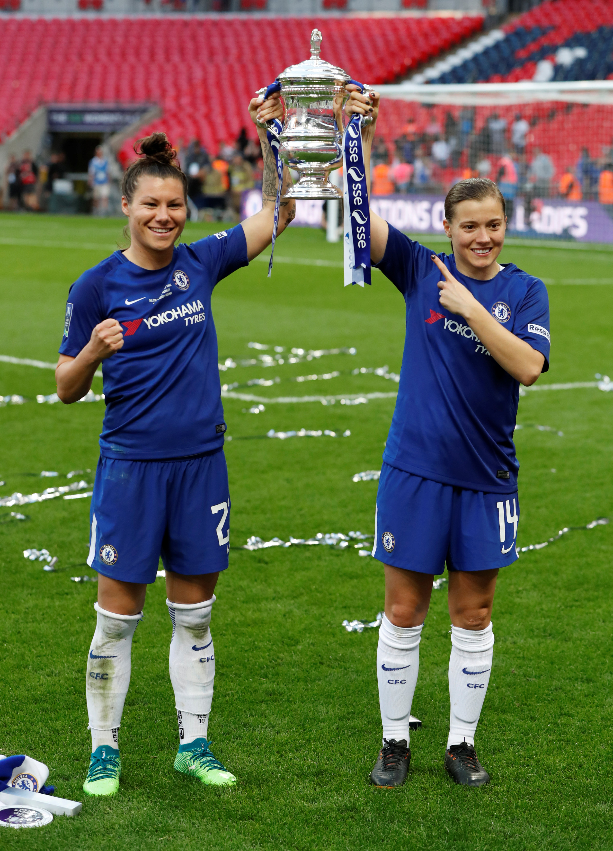 足球——英格兰女子足总杯:切尔西队夺冠(15)