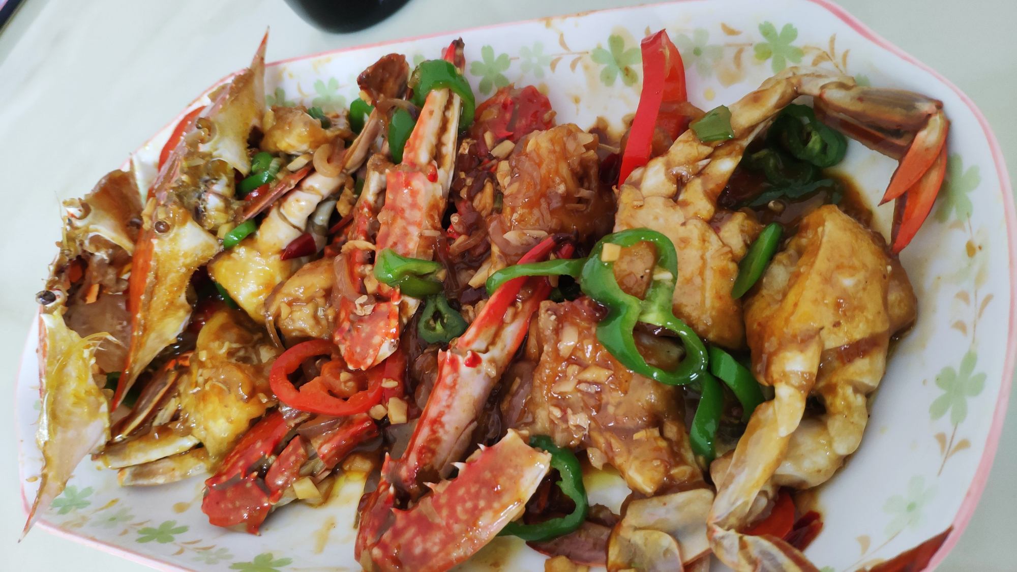 老宁波的红烧梭子蟹吃法,既美味又好看,以后梭子蟹就别蒸着吃了