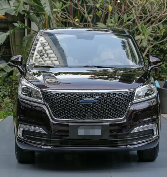 长安汽车-欧尚cosmos(科尚),外观成熟稳重,车内设计也十分温馨