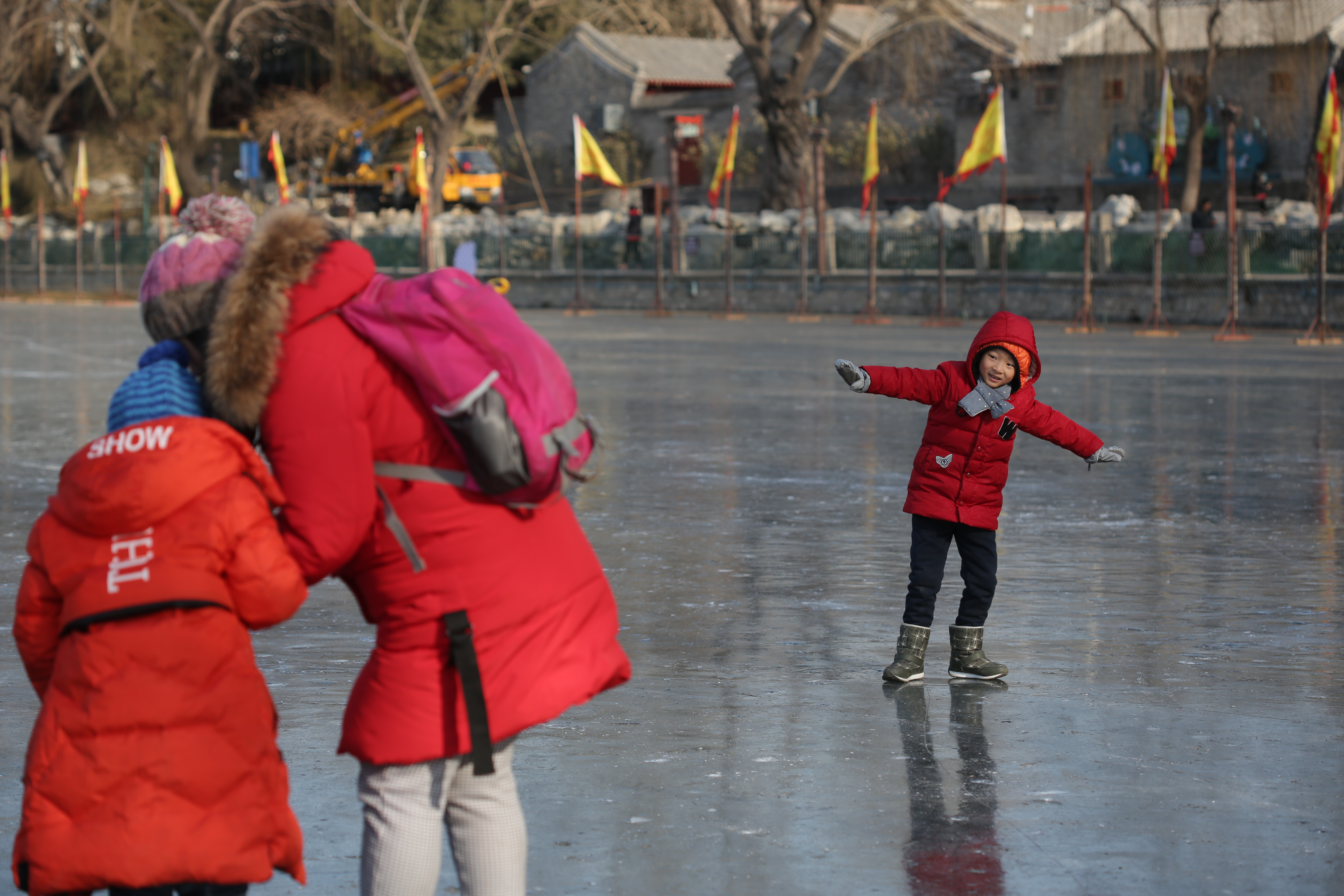 北京后海滑冰图片