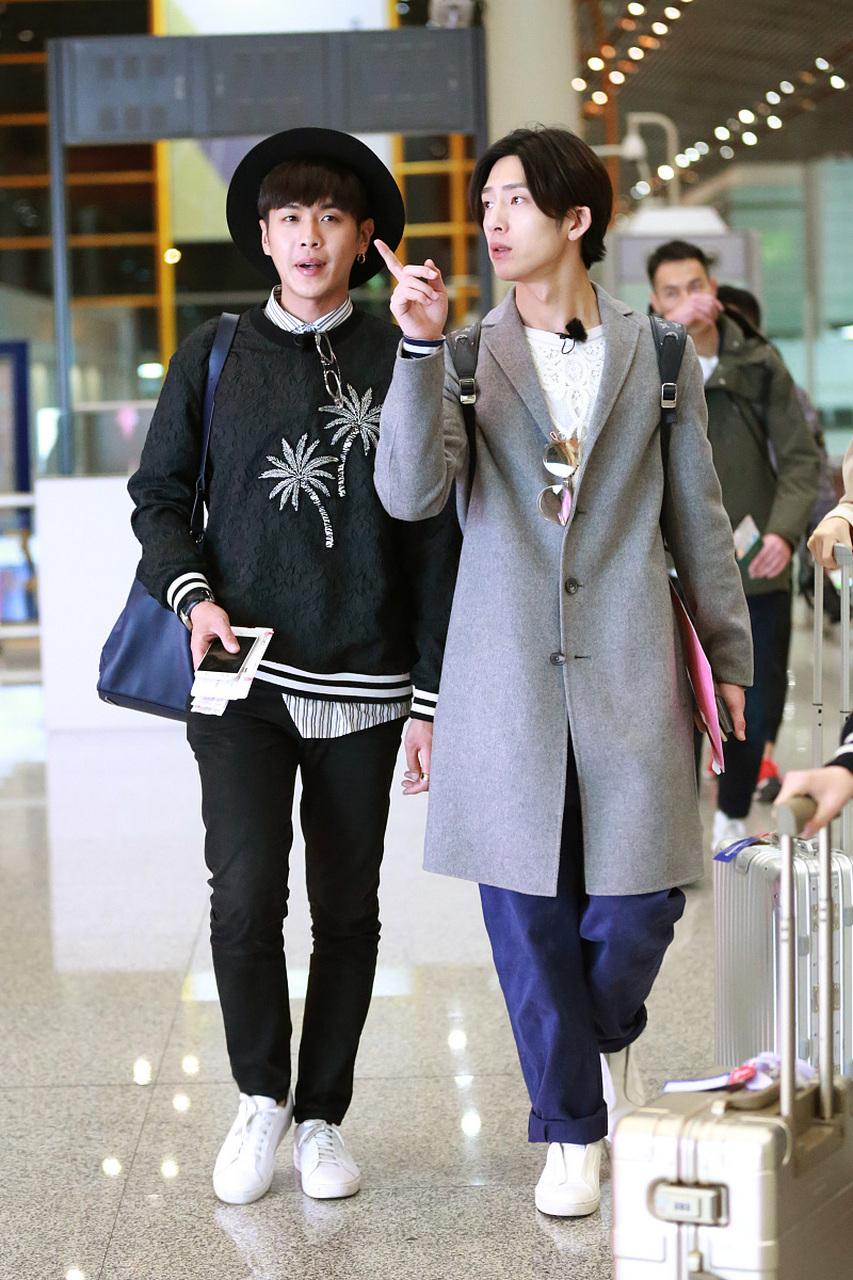 这样的张若昀和井柏然,你见过吗?好像哪里不太一样[左捂脸]!