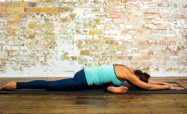 女生一字马很迷人,6个开胯瑜伽教给你,让你身体更柔韧