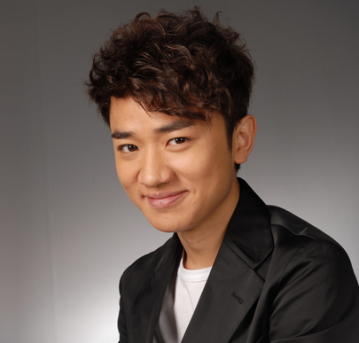 王祖蓝,1980年1月9日出生在香港,演员,歌手,主持人,香港作曲家及作词