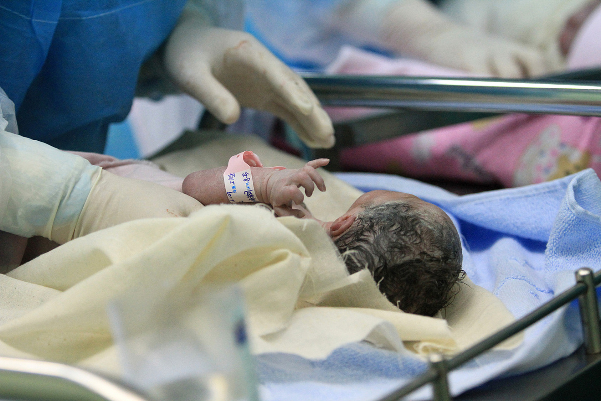 超度夭折婴孩-什么佛经适合夭折孩子