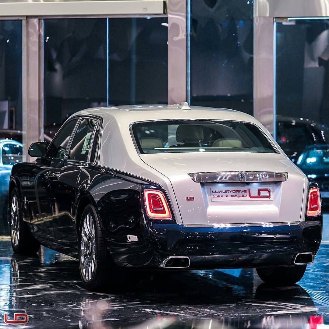 劳斯莱斯全新幻影前脸