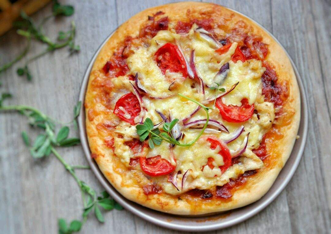 教你制作新奥尔良烤鸡肉披萨,香味扑鼻,再也不用去外面吃啦!