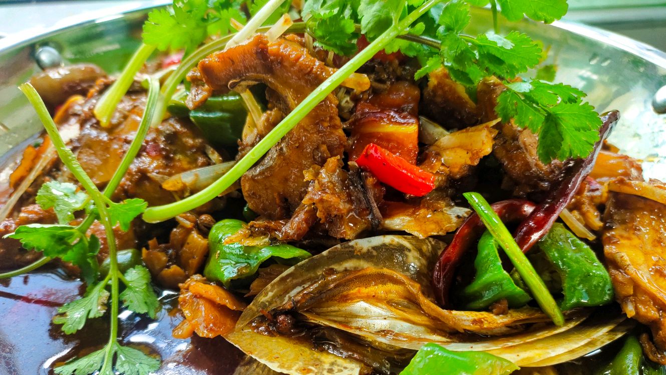 教你红烧鱼头好吃的做法,香辣味美做法简单,比饭店大厨做的好吃