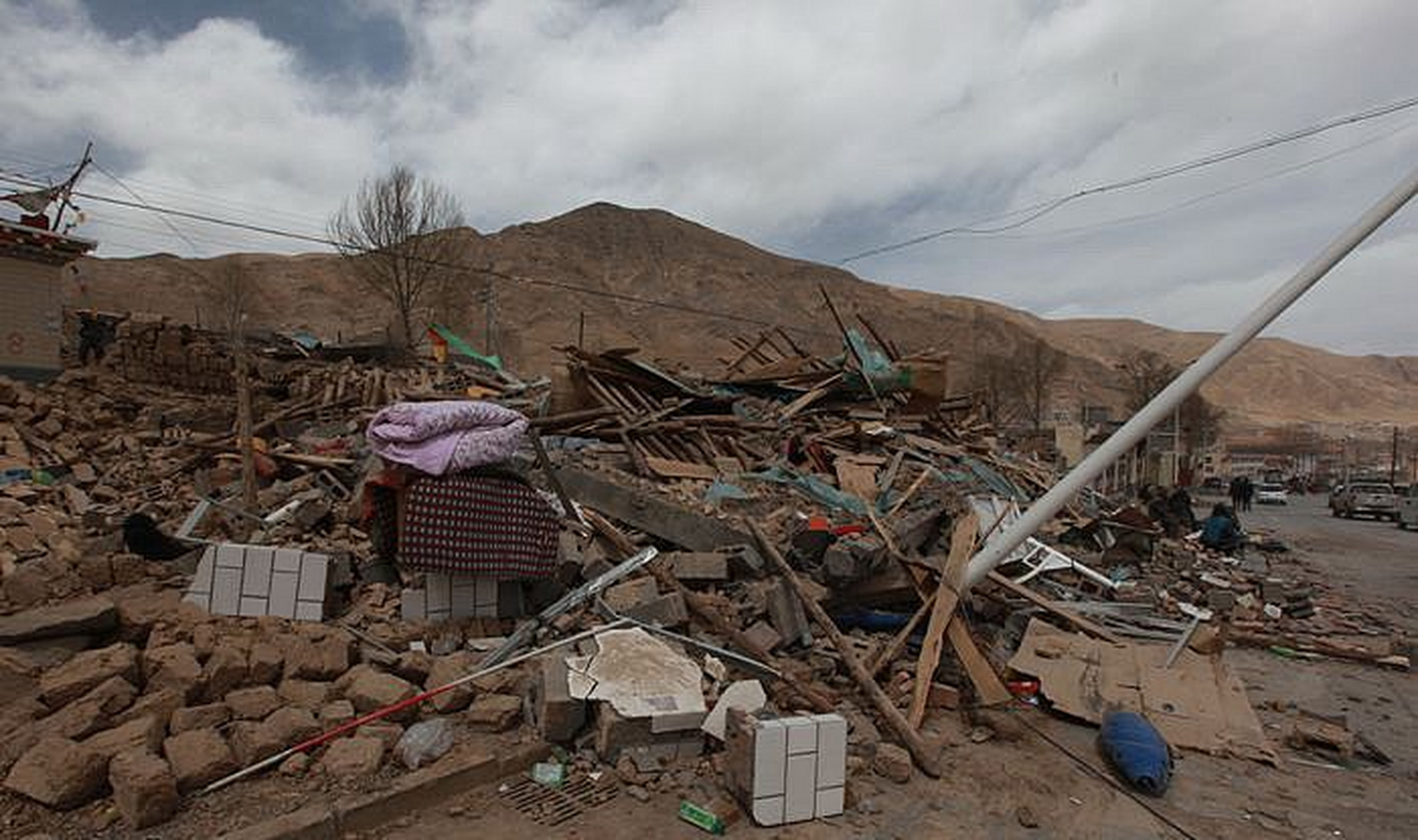 西藏阿里地区改则县发生3.