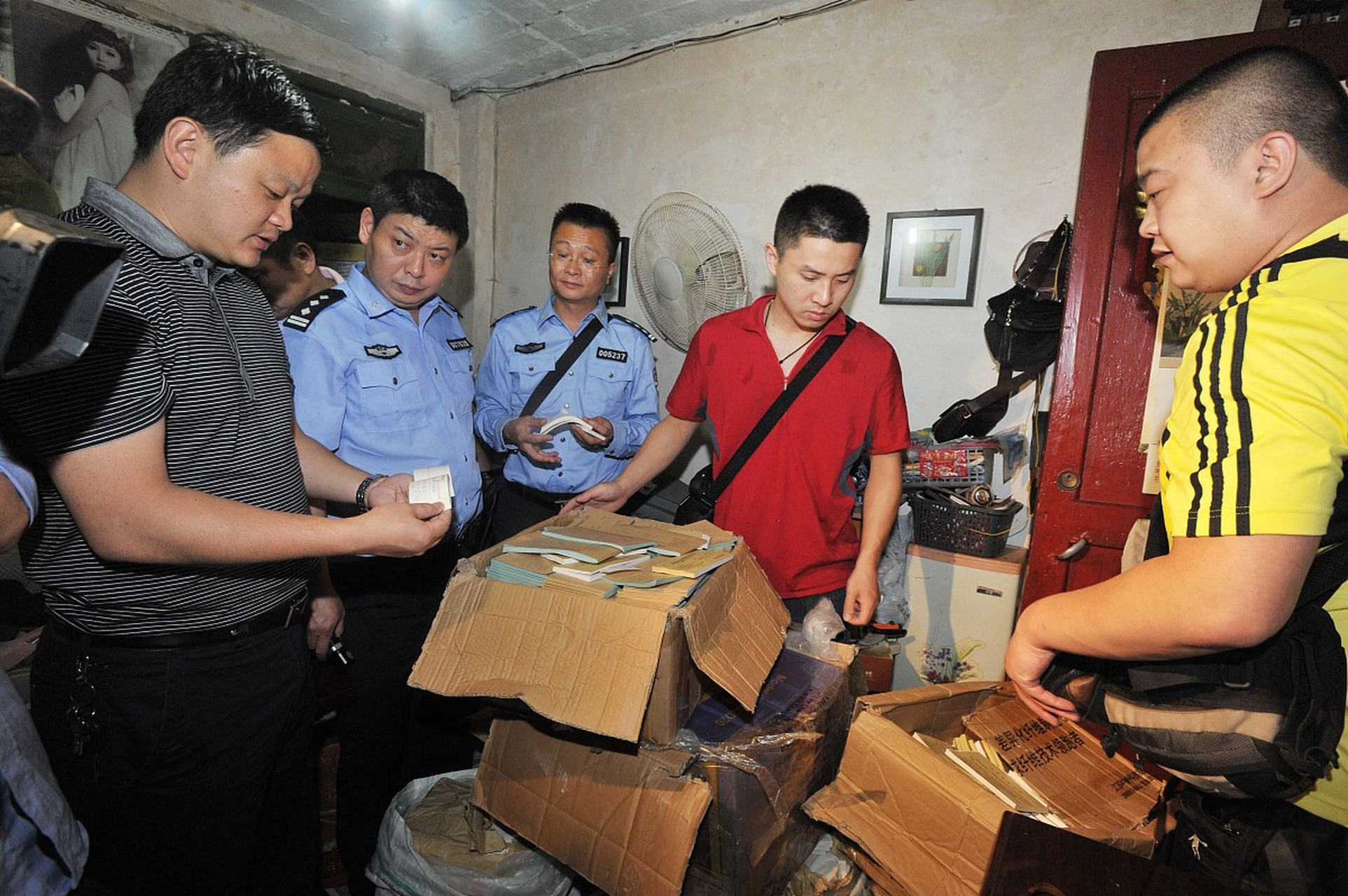 男子入户盗窃被户主发现后行凶致两人死亡   7月6日凌晨3时许,嘉兴市