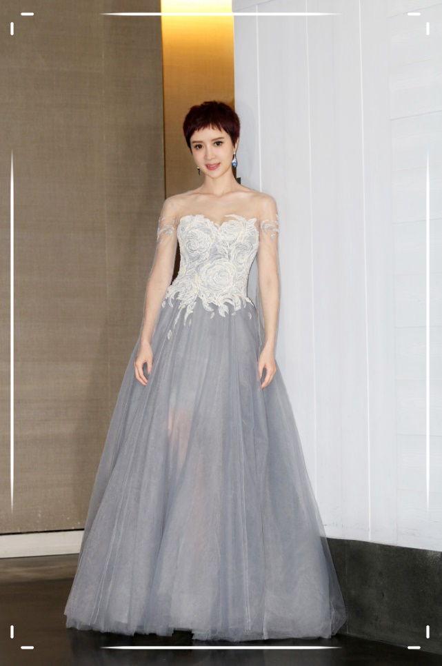 金巧巧旗袍造型复古典雅气质出众,创戛纳红毯最美时刻