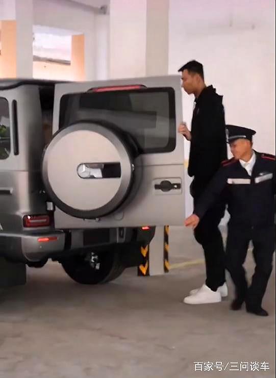 男篮一哥易建联的座驾曝光,统统百万以上,有一辆姚明也羡慕不已