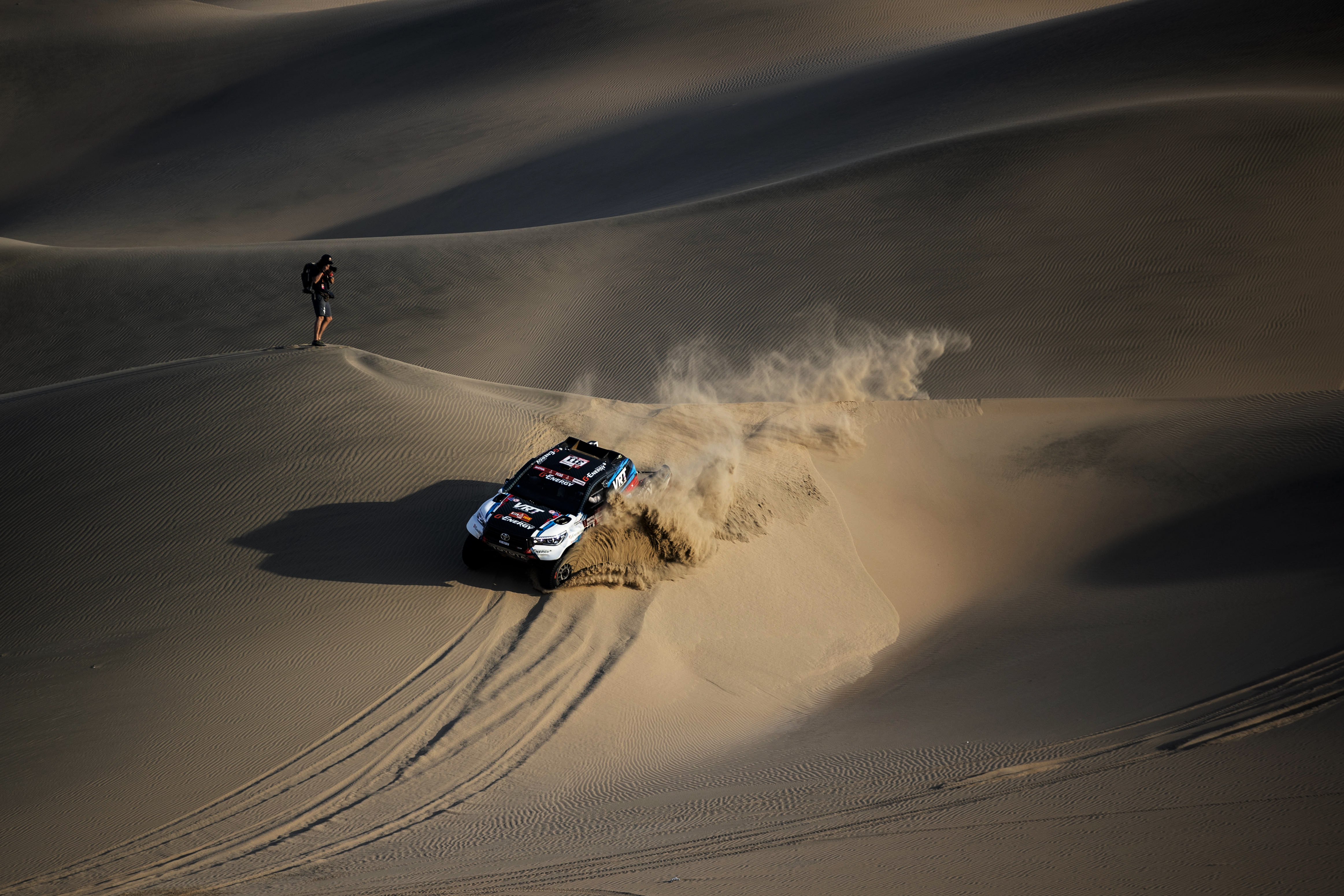 赛车——2019达喀尔拉力赛第二赛段汽车组赛况