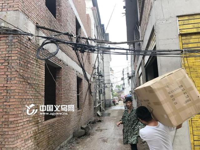 垃圾乱堆 电线杂乱 义乌西塘与古镇西塘"同名不同景"