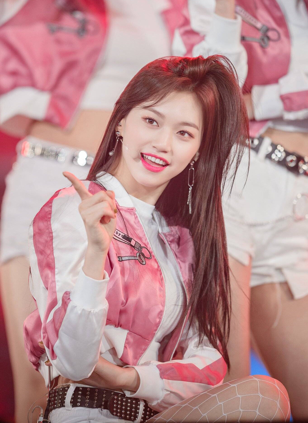 金度妍,真是白的闪闪发光!