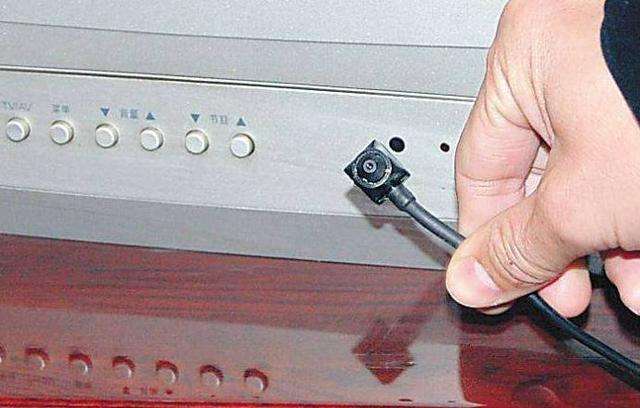 住酒店喝脏水只是恶心,暗藏摄像头才细思极恐!