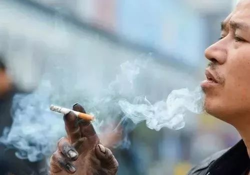 又一著名演员突然离世…这些坏习惯一定要改!别等发生才后悔