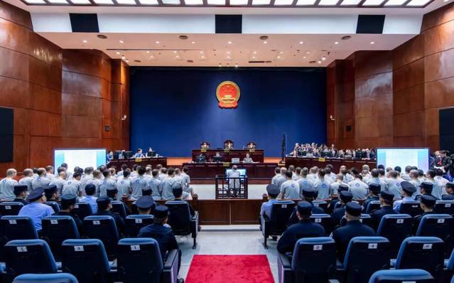 陈永森等75人涉黑案一审开庭