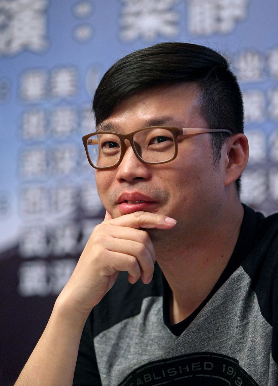 黄磊王迅在向往的生活聊起了极挑初见张艺兴,引发网友对极限挑战男人