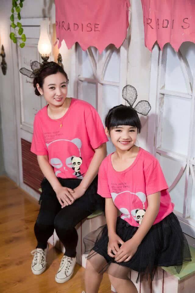 变形记女孩李勒近照优曝光,如今被大连妈妈收养,还有哥哥宠爱