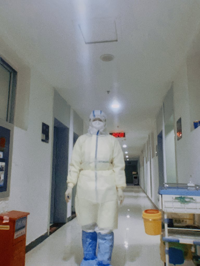 在湖北抗疫一线工作的护士章璺澹。