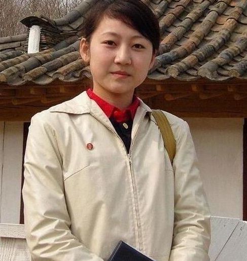 朝鲜女人虽没有精致的五官,独有的一份干净,让人心旷神怡