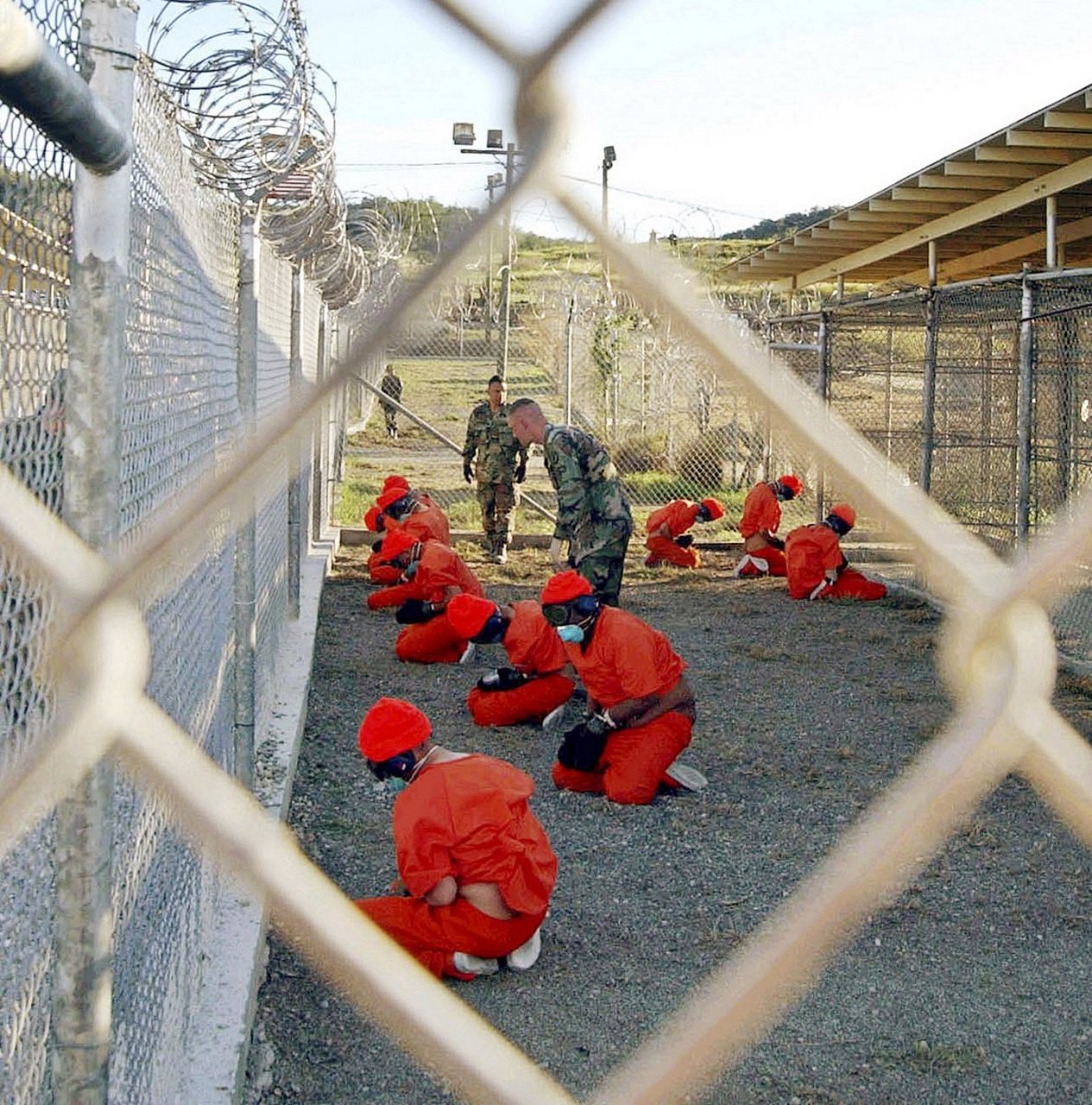 关塔那摩虐囚图片