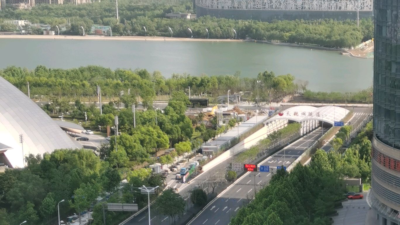 最近网红的合肥天鹅湖隧道,带你一人自家游