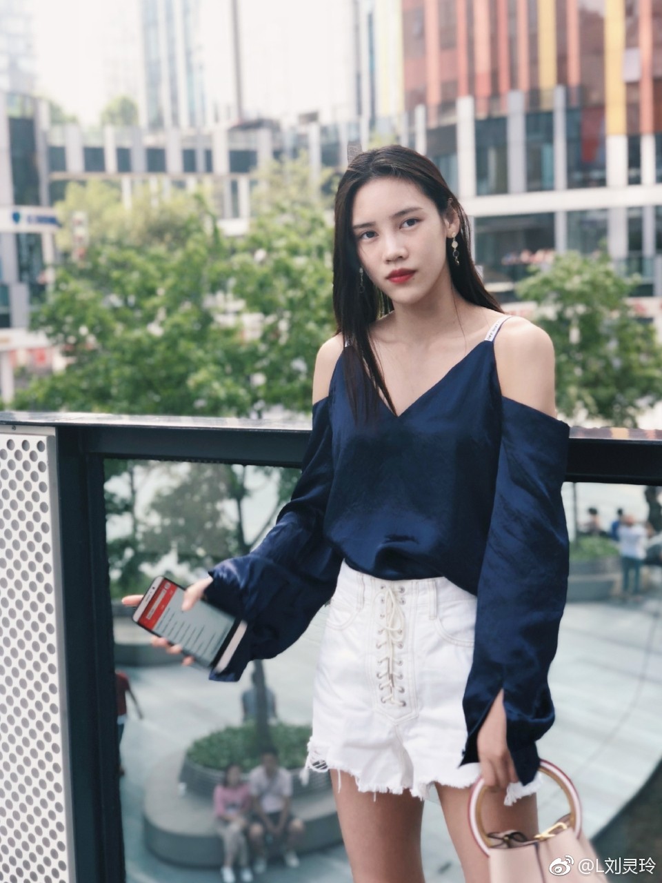 "蹦床女神"刘灵玲夺冠,被誉为最美冠军,网友:和明星大咖一样