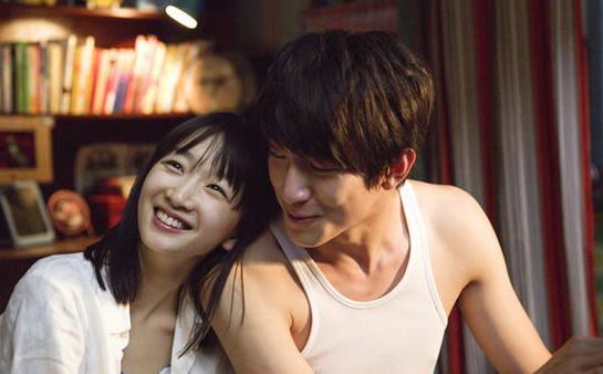 《同桌的你》:周小栀和林一的青春与爱情,都包含在一首歌里