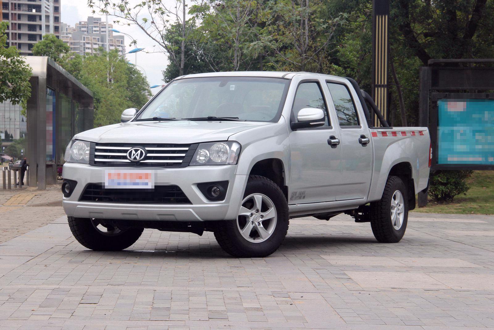 骐铃t5空间是比较喜欢的,个人喜欢大气的感觉,这款车的空间完全能够