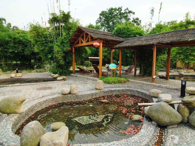 除了玉溪抚仙湖景区,福州森林公园以外,这些水比较干净的旅游景点你听