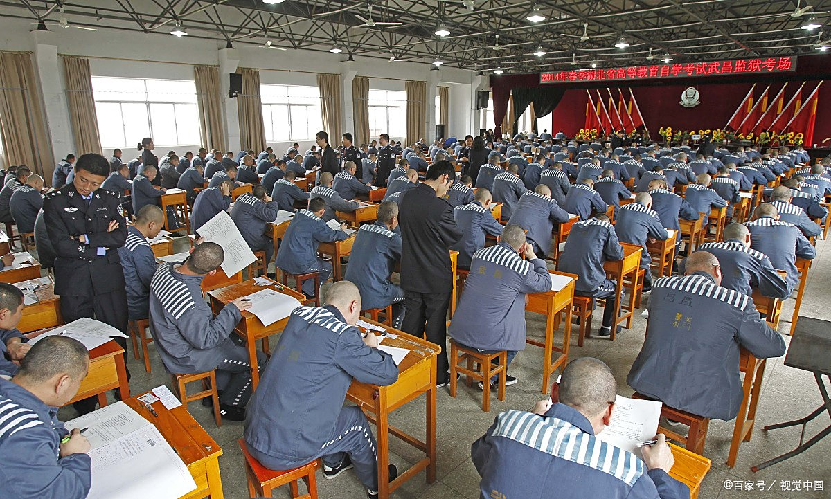 男子被判死缓自学6年获本科文凭# 近日,一则令人