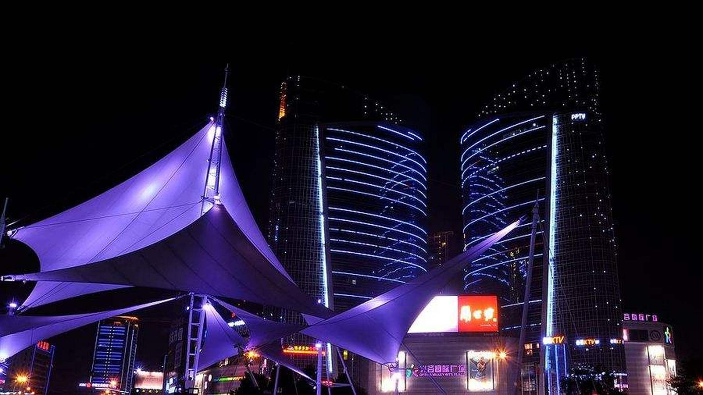 直播武汉·倾城时光#旧光谷广场(鲁巷广场)光谷广场始建于20世 800