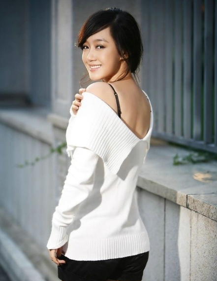 在很多人看来,胡歌与自己的初恋女友薛佳凝才是真正的一对,两个人当时