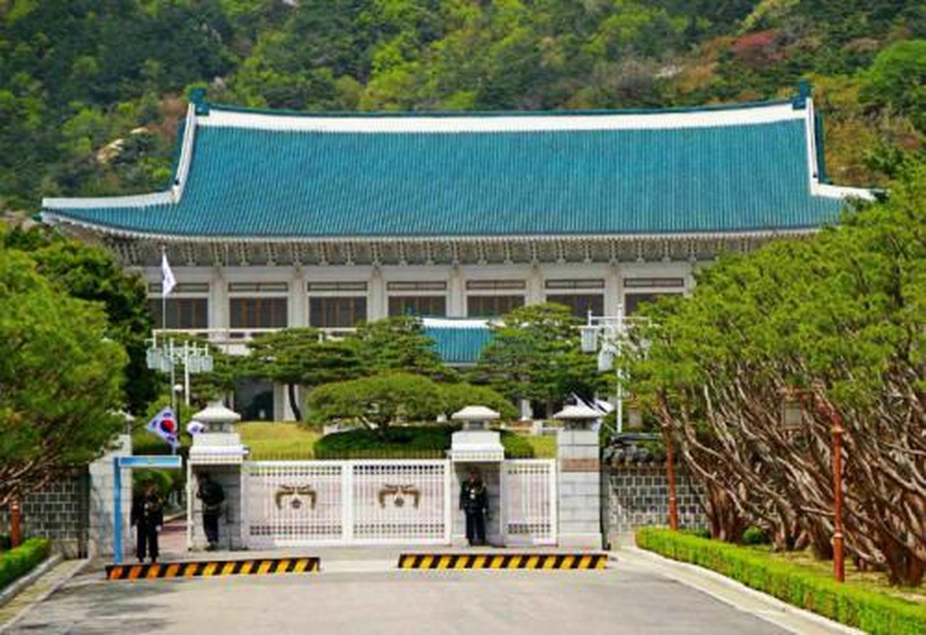 《新东亚》引述当时负责调查"1·21青瓦台袭击事件"的白东林(当时的