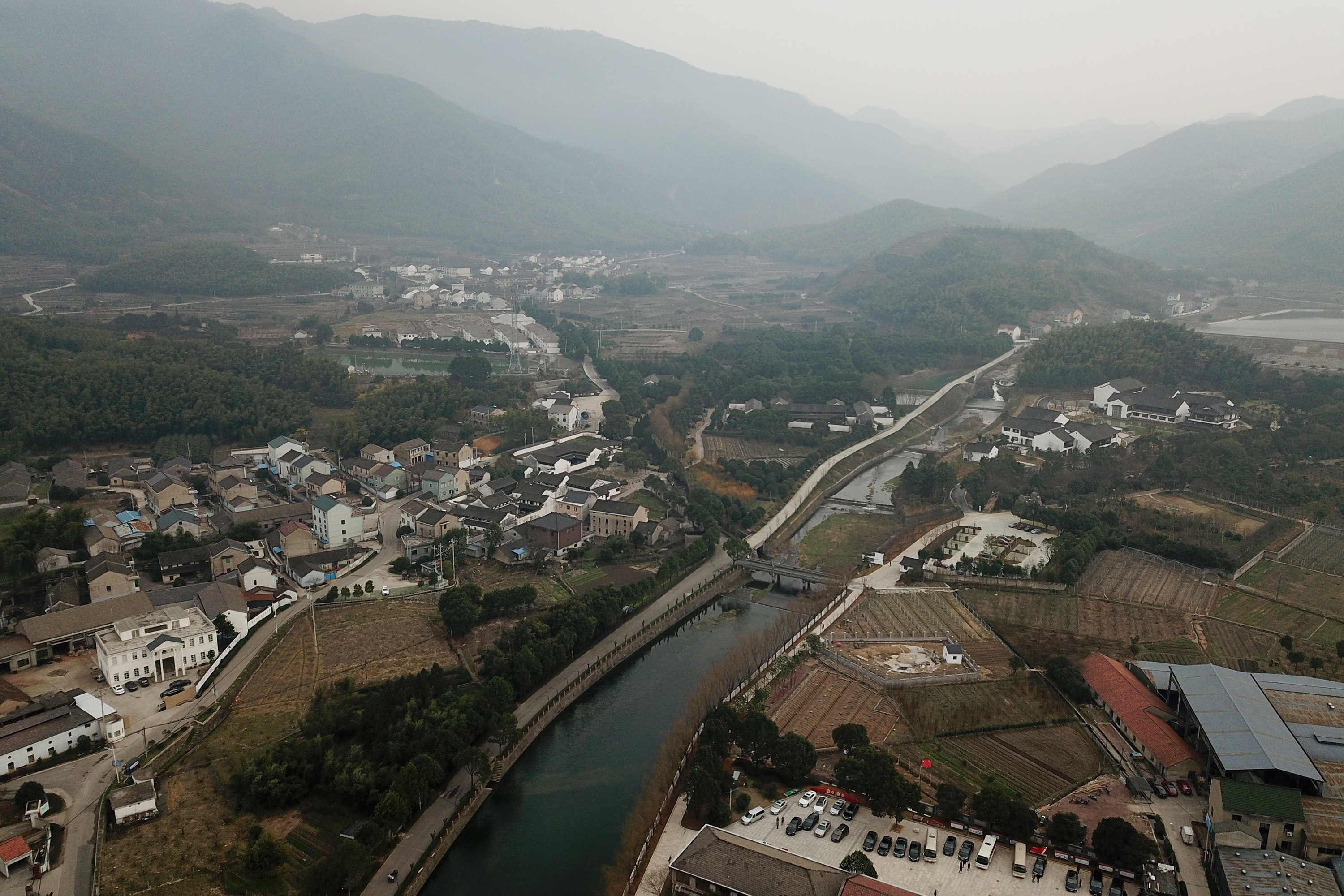 浙江横坎头村:"红色引领" 绿色发展(1)