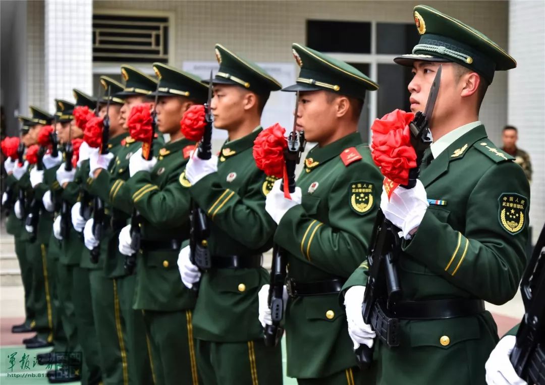 新兵授枪仪式,这是军人专属的成人礼!