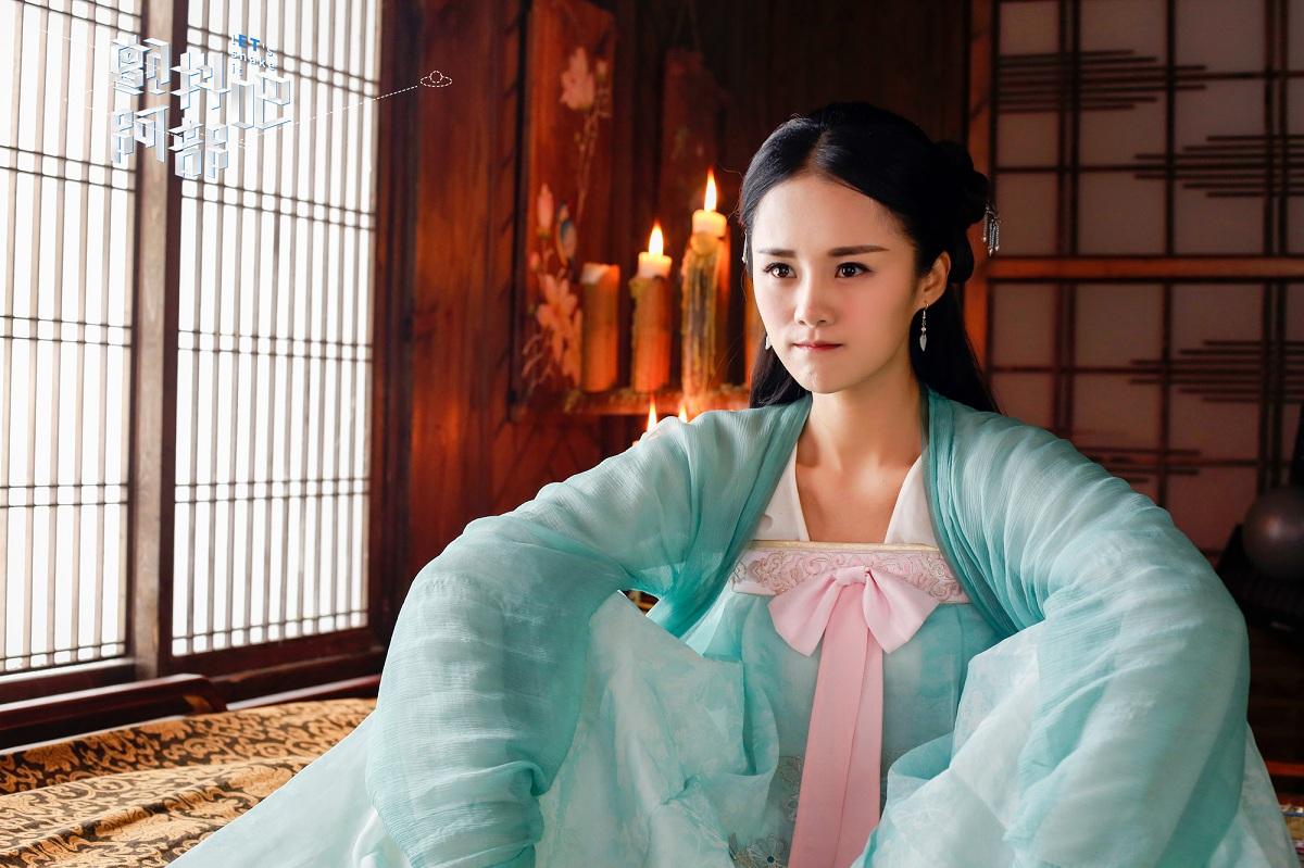 赵丽颖是她的"母亲",还有古灵精怪的阿部,这样的她你们喜欢吗