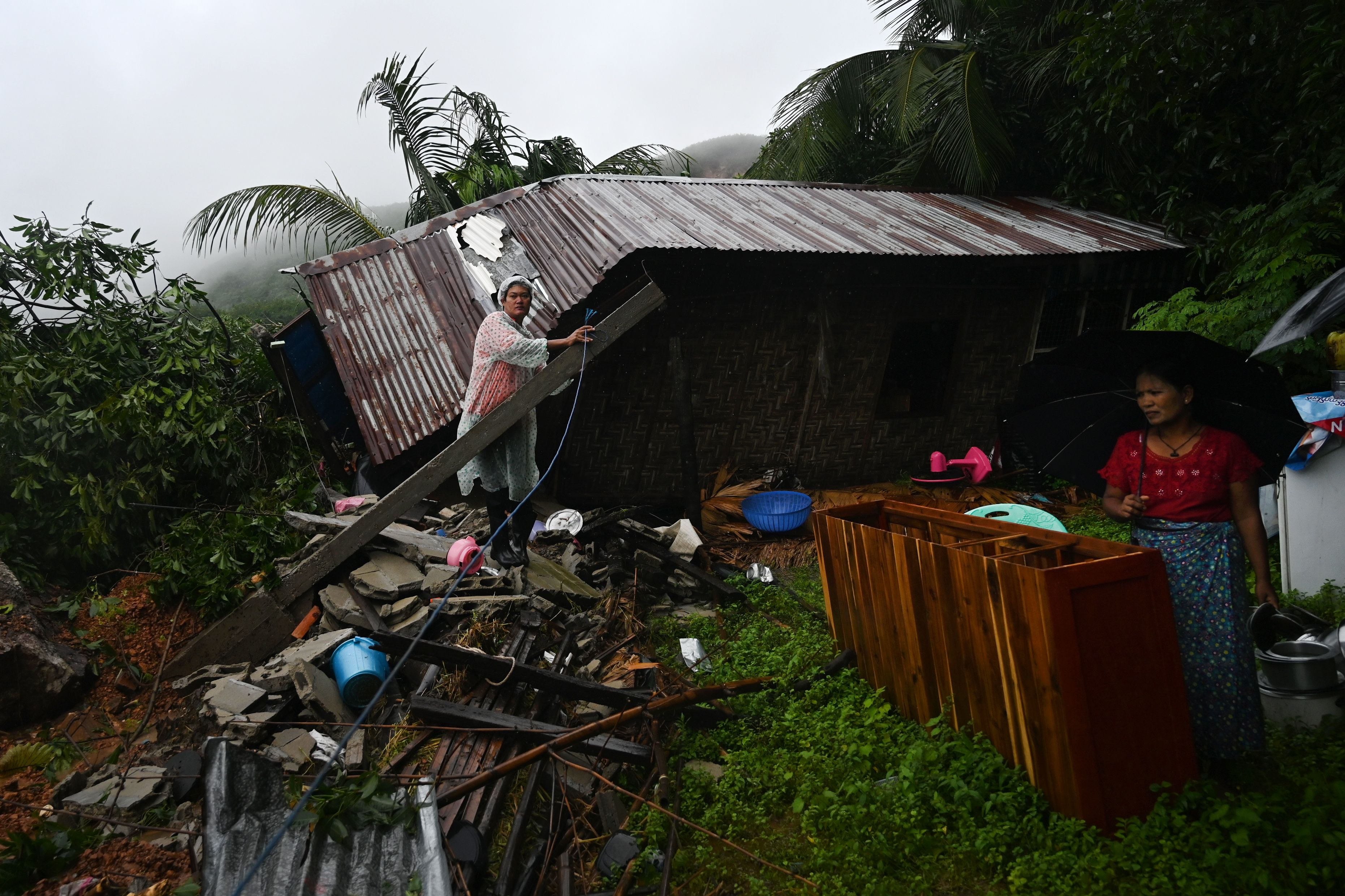 缅甸孟邦山体滑坡已致29人丧生
