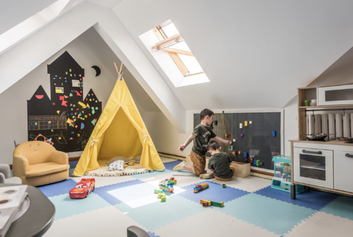 难怪他坚持买顶楼,送个隔层,为孩子打造幸福安乐窝!太漂亮了!