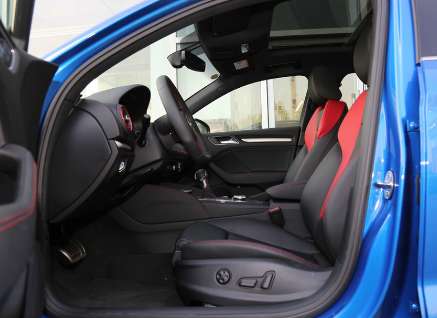 奥迪s3三厢的欣赏与解析