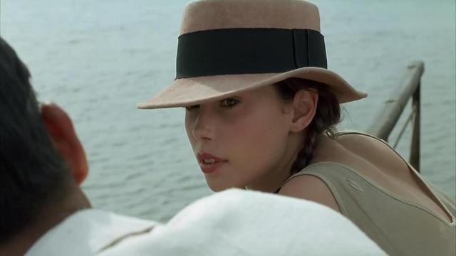 从情感,色彩和细节三个层面解读影片《情人》及其现实意义